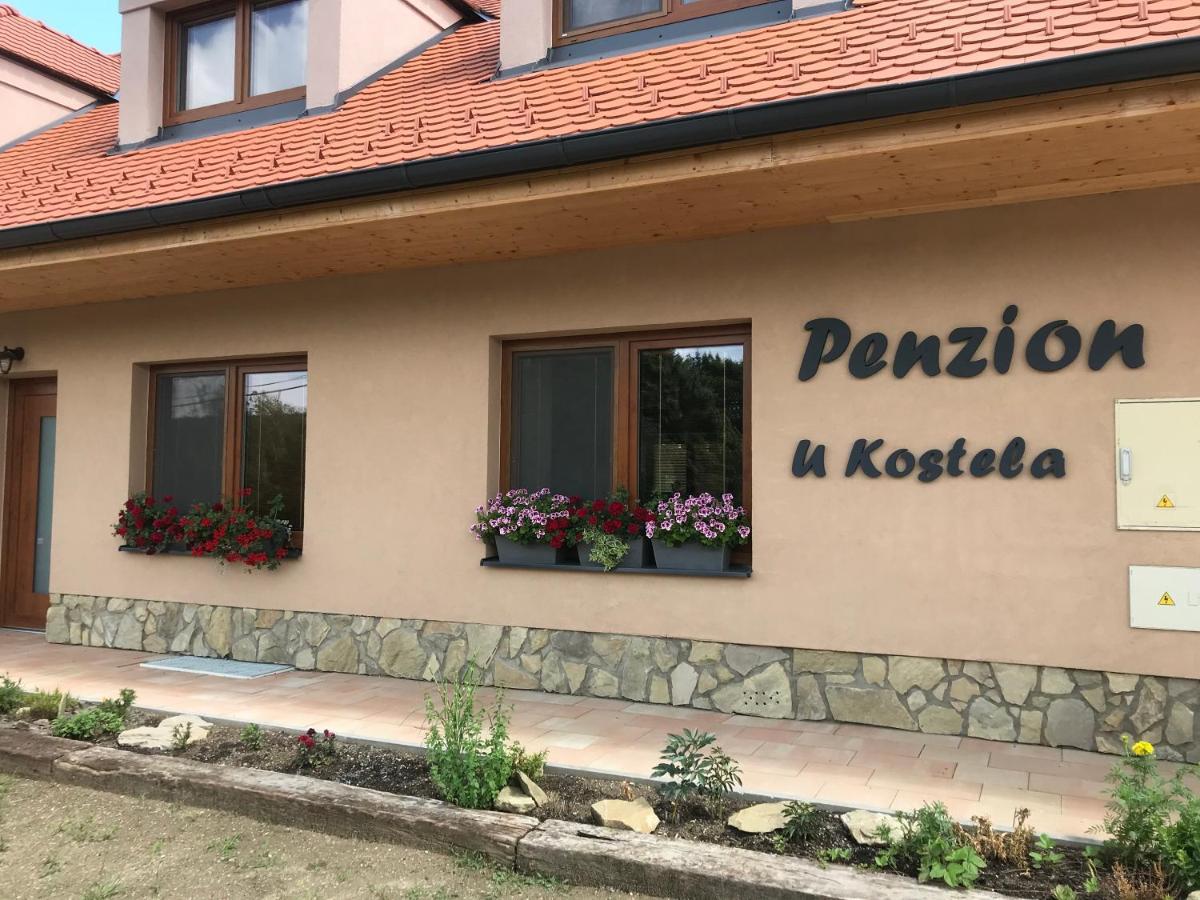 Penzion U Kostela Kuzelov Eksteriør bilde